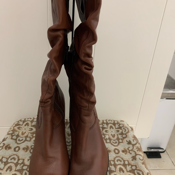 Knee high boots - Picture 7 of 7